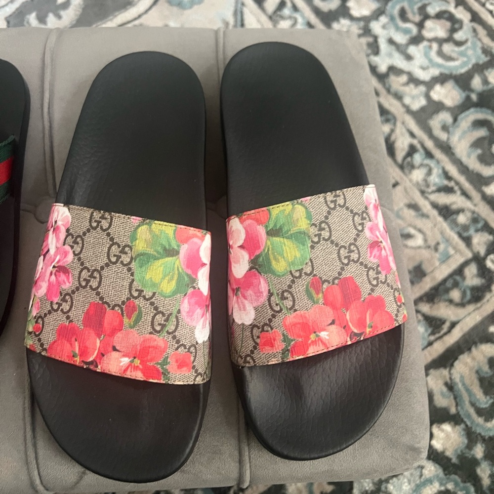 Gucci GG Blooms Supreme Slide Sandals